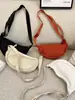 Bolsa Croissant Estilosa da Moda de 1982 Bolsa de Ombro para Estudantes de Moda Bolsa Transversal de Ombro Único Bolsa Dumpling para Saída para Mulheres