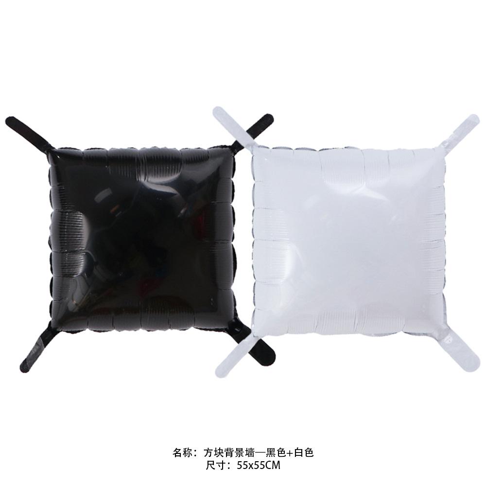方块背景墙—黑色+白色