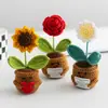 Plantas en maceta tejidas a mano transfronterizas, Adornos de plantas de ganchillo de lana, Fomentar activamente que las plantas pequeñas en maceta tejan ramos de flores artificiales