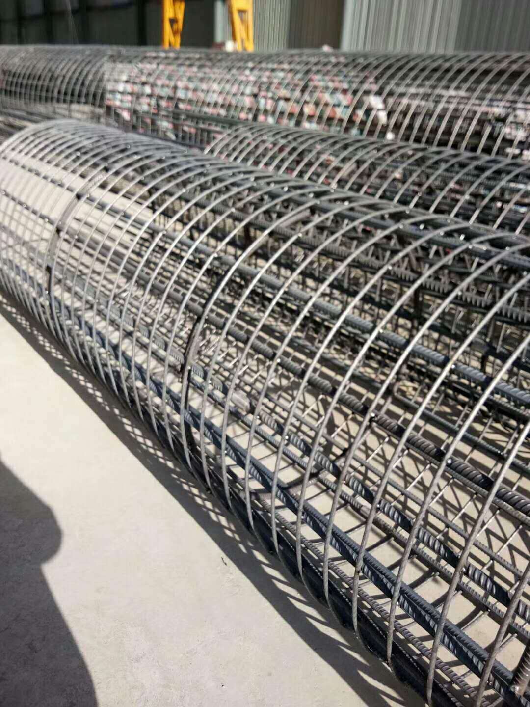 276890054713345029