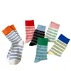 Primavera y Verano Nuevos Calcetines Coreanos Calcetines de Tubo Medio de Rayas en Contraste de Dopamina para Mujer Populares en Internet Ropa Exterior de Algodón para Hombre y Mujer Calcetines para Apilar