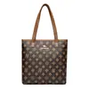 Bolso Tote de Lujo Ligero para Mujer 2025 Nuevo Otoño Gran Capacidad Bolso para Madre de Mediana Edad Bolso de Hombro Estampado para Viajes y Compras