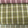 Tela de cuadros teñida en hilo lista para stock para primavera y verano con textura de burbujas, tacto de textil para el hogar, ropa para hombres y mujeres, camisas y sombreros