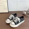 Zapatos de Lona de Caña Baja con Estrella para Mujer ins Tendencia Versátil Zapatos Blancos Verano 2026 Nuevos Transpirables Zapatos de Skate