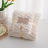 Conjunto de Toalha de Veludo Coral e Toalha de Banho, Espessas, Absorventes, Presente, Uso Doméstico, para Banho e Limpar o Rosto, Não Soltam Pelos, Macias, Absorventes, Secagem Rápida