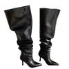 Nueva colección Otoño-Invierno 2026: botas de mujer de tacón alto hasta la rodilla con punta fina, tacón delgado, caña ancha y un estilo moderno de botín apilado