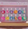 Traje de esmalte de uñas de dibujos animados esmalte de uñas para despegar niña cinco venenos insípido guardería compartir esmalte de uñas al por mayor