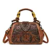 2025 Nuevo Estilo Bolso de Mano al Hombro Cruzado para Mujer Estilo Retro Europeo y Americano Bolso para Madres de Mediana Edad y Mayores Tendencia de Exportación Transfronteriza con Relieve