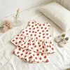 Comercio Exterior Más Vendido Conjunto de Verano Nuevo para Niñas con Fresas y Lunares, Lindo Conjunto de Dos Piezas con Shorts Elegantes y Camiseta sin Mangas Ropa Infantil