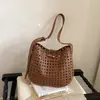 Bolsa de Hombro Cruzada 2026 Nueva Primavera/Verano para Mujer, Diseño de Nicho Simple y Elegante, Bolso de Hombro Debajo del Brazo