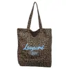 Bolso de Lona Estampado de Leopardo Retro con Estampado de Letras Gran Capacidad para Llevar en la Mano o al Hombro Estilo Perezoso para Viajar de Compras