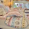Conjunto de Cama de Grau A Materno e Infantil com Bordas Onduladas, Roupa de Cama de Algodão Puro de Quatro Peças para Dormir Nu, Lençol de Cama e Capa de Edredom, Conjunto de Três ou Quatro Peças para Dormitório