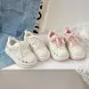 Zapatillas blancas de dibujos animados para niñas, nuevas de primavera y otoño 2026, estilo coreano, zapatos casuales para niñas, zapatillas deportivas elegantes y ligeras