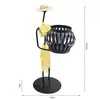 Candelabro de Hierro Vintage Adorno Pequeño Creativo para el Hogar Estilo Europeo Romántico Portavelas Accesorio de Sombrero de Paja Pastoral Decoración de Mesa