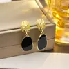 Brinco de Orelha Angorá Vermelho Geométrico Estilo Hong Kong Gotejamento de Óleo Sem Furos na Orelha Brincos Elegantes de Luxo Leve Brincos de Moda de Nicho