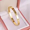 Pulseira de aço inoxidável com diamantes completos, bestseller transfronteiriço europeu e americano, luxo leve, moderna, versátil e que não desbota