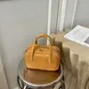 Colección de otoño 2026 transfronteriza: bolso de mano elegante y moderno con forma de almohada, un bolso de hombro o bolso cruzado de alta calidad, de nicho y retro