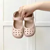 Tamancos Clássicos de Ballet para Mulheres, Antiderrapantes, Novo Estilo Verão 2026, Sandálias de Praia Mary Jane Slip-On Vazadas