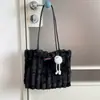 Outono/Inverno 2026 Novo Estiloso Fofo Pelúcia Grande Capacidade Chique Simples Versátil Bolsa de Ombro Única Transfronteiriça