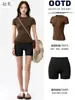 Top de manga corta ajustado y adelgazante para mujer, adecuado para deportes de verano y uso al aire libre, transpirable, estilo nuevo, versátil, cómodo y elástico