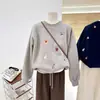 Sudadera gris con estampado de cachorros, cuello redondo para mujer, nueva colección otoño 2026, elegante y juvenil, holgada, casual, estilo infantil, sin capucha