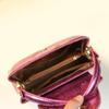 Bolso de mujer de lujo ligero de nicho de alta gama, artesanía láser, bolso de cuero genuino, versátil para el trabajo, estampado de serpiente, bolso de hombro cruzado, moda