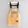 Delantal de Dibujos Animados de TPU Lavable a Mano de Moda para Productos Acuáticos y Catering, Uniforme de Trabajo con Texto Impreso, Delantal de Cocina Impermeable y a Prueba de Aceite para Mujeres