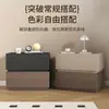 Mesa de cabeceira em madeira maciça, design moderno e minimalista, novo modelo 2026, adequada para quartos, apartamentos pequenos e proporciona uma sensação leve e arejada, servindo como um armário de armazenamento de cabeceira