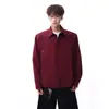 Nova camisa casual oversized estilo chinês para primavera e outono, com design de fivela de metal, corte solto, gola mandarim e mangas compridas, na cor vermelha