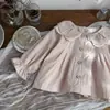 Jaqueta corta-vento infantil estilo INS para primavera e outono com bolso de urso e gola dupla de renda para meninas, cardigã de abotoamento simples