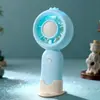 Nuevo Ventilador Portátil Mini Color Macarrón para Dormitorio Estudiantil con Soporte para Teléfono Móvil y Función de Carga