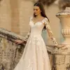 Vestido de Novia con Escote en V Profundo y Espalda Descubierta, Mangas Largas, Moda Transfronteriza Otoño e Invierno 2026, Estilo Nuevo, Corte Ajustado, Sexy, Sencillo, Adecuado para Fotografía de Viaje