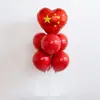 Accesorios para el Ambiente del Día Nacional: Bandera Roja de Cinco Estrellas de Mano, Globo en Forma de Corazón con Palo, Accesorios para Fotos, Decoraciones