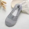 Meias de barco novas de verão para mulheres, meias finas de renda, crianças com base de algodão, respiráveis, silicone antiderrapante, meias invisíveis, meias femininas atacado