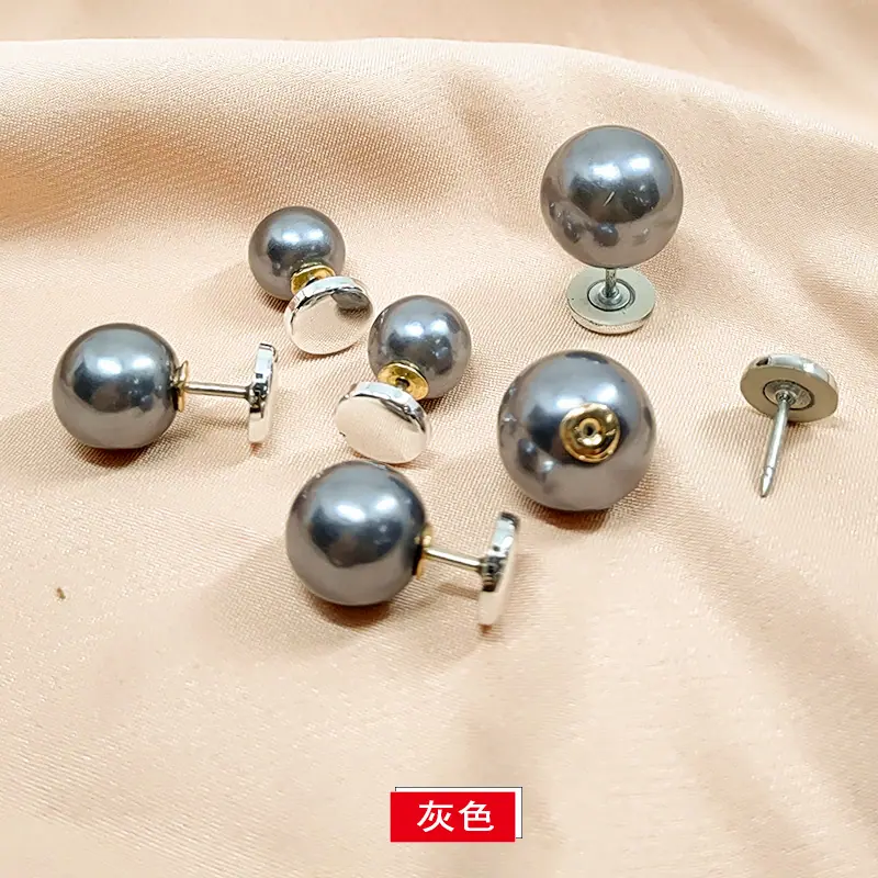灰色