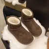Botas de algodón estilo Northeastern 2026, botines, cálido diseño nuevo, botas de nieve de cuero suave engrosado para mujer, con forro de pelo y suelas gruesas, colección de invierno