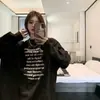 Camiseta blanca de algodón puro estilo americano de manga larga para mujer, capa base para interior, cuello redondo, corte holgado, hombros caídos, fina, principios de otoño, top chic