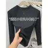Top base de cuello alto medio para mujer, nuevo estilo 2026, acanalado, hombro normal, principios de otoño, corte ajustado, elegante, se puede usar como capa interior o superior exterior
