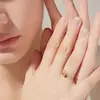 Anillo delgado plano liso simple de nuevos productos transfronterizos anillo de pareja de acero inoxidable europeo y americano grabado con láser de acero de titanio