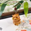 Tuja Natural Doze Signos do Zodíaco Animais Fofos em Desenho Animado Homens e Mulheres Lanyard para Celular Pingente para Bolsa Pingente Venda por Atacado
