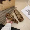 Zapatos Mary Jane retro para mujer, con hebilla redonda de metal, diseño de una sola tira, punta poco profunda, suela plana y plantilla suave, adecuados para uso casual y para ir al trabajo.