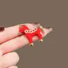 Pin de Esmalte Rojo Creativo Versátil Unisex Hazte Rico Inmediatamente Personalidad Versátil Broche Pin de Caballo del Zodiaco