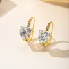 Brincos de Zircônia em Formato de Coração Estilo Ins Europeu e Americano para Mulheres, Luxo Leve, Sensação de Alta Qualidade, Acessórios de Orelha Coloridos Versáteis da Moda, Design de Nicho