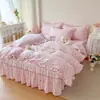 Saia de Cama de Algodão Lavável Estilo Princesa Renda Conjunto de Quatro Peças Capa de Colchão de Solteiro Colcha Conjunto de Três Peças