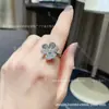 Vanjia Banhado a Ouro 18K Trevo da Sorte Pétala Trevo Completo com Diamante Corrente para Clavícula Pingente de Flor Única Anel de Flor Estilo Ins