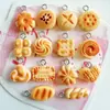 Lindo tamaño pequeño mini simulación pan resina DIY accesorios para joyería colgante colgante colgante llavero lote