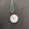 Pequeno jade branco fresco nada cartão paz Fivela de Paz Pingente pequeno Lista de Hits ao Vivo estilo presente colar barraca venderá joias