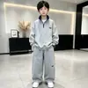 Roupa Infantil Meninos Roupa de Outono Conjunto Moletom 2026 Novo Estilo Primavera/Outono Crianças de Tamanho Médio e Grande Esportes Outono Fresco Estiloso