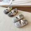 Tênis da moda para meninas 2026 outono e inverno novos sapatos casuais versáteis para meninas pequenas e crianças pequenas com design exclusivo
