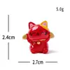 Miniatura Criativa Desenho Animado Gato da Sorte Vermelho Estatueta Decoração DIY para Mesa e Carro